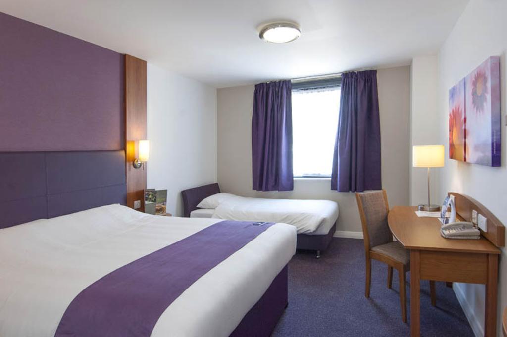Premier Inn Manchester - Гендфорт Номер фото