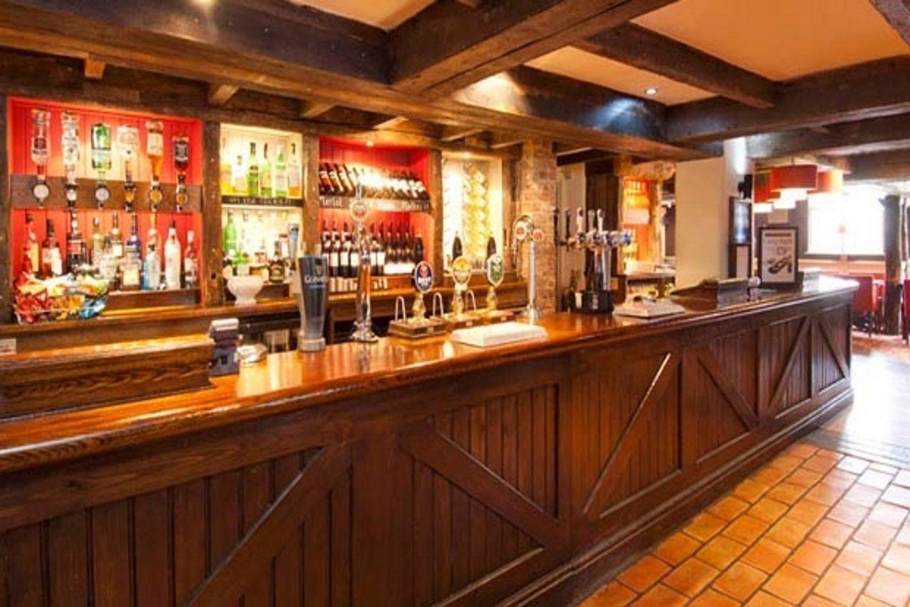 Premier Inn Manchester - Гендфорт Екстер'єр фото