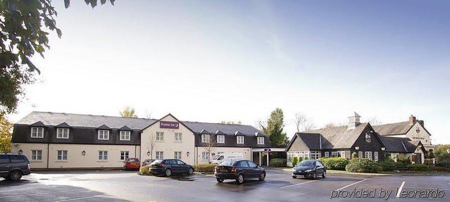 Premier Inn Manchester - Гендфорт Екстер'єр фото